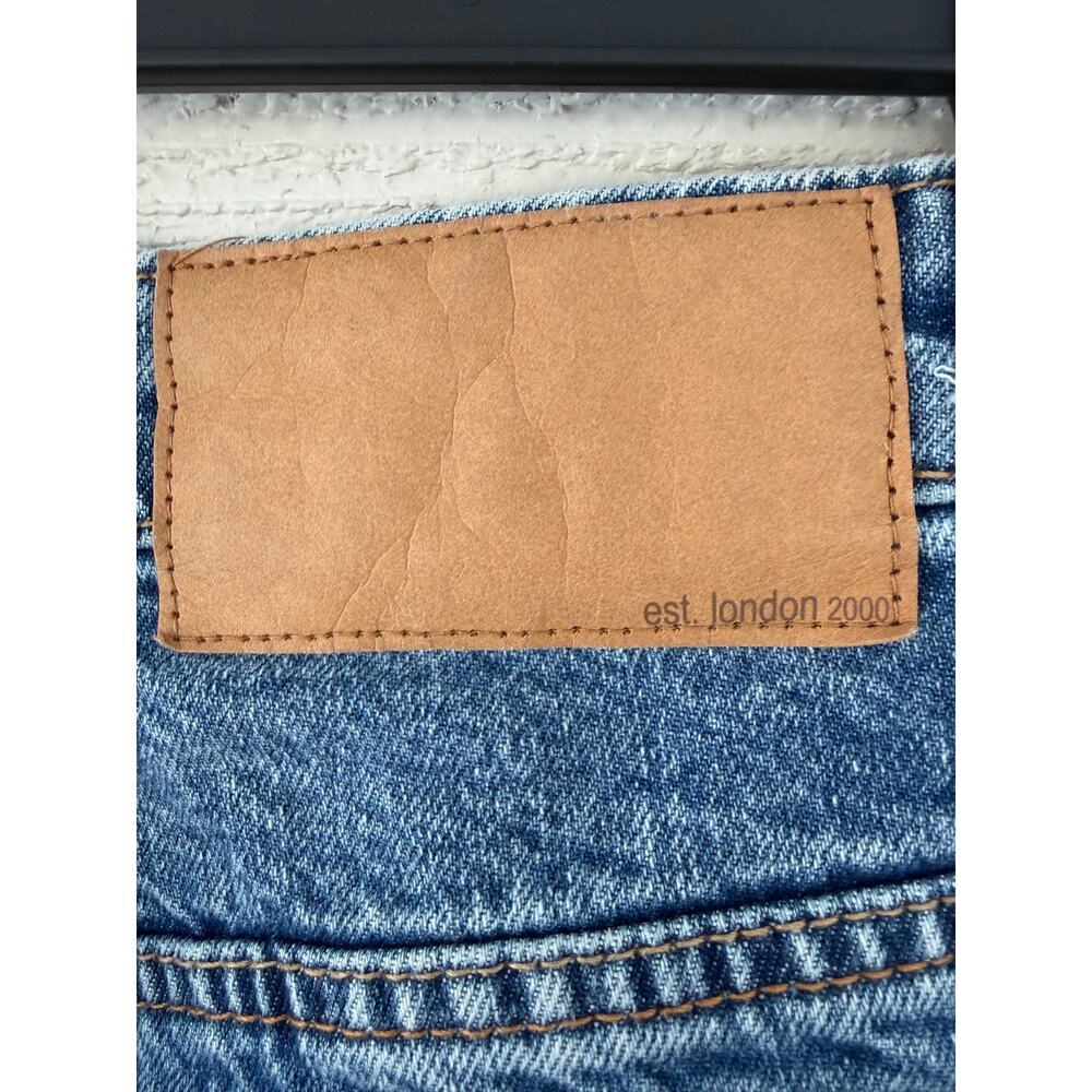 ASOS Design 25x34 High Rise Mom Jeans Vintage Wash Straight Leg Denim - Picture 7 of 9